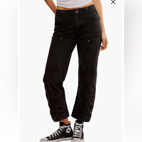 NWT Free People We The Free Supersonic Slim Crop Jeans in Black. Size 8 - Picture 1 of 11